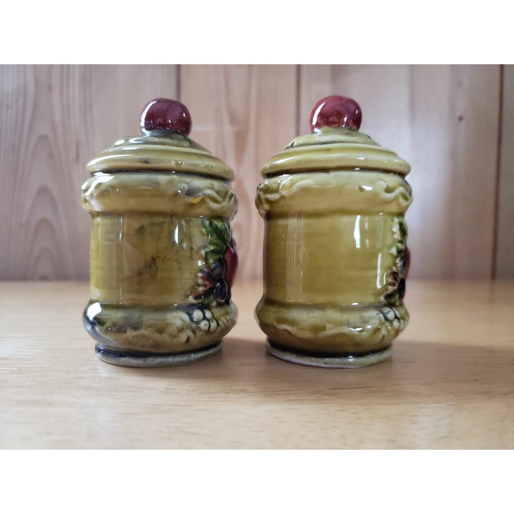 Lefton Fruit Salt Pepper Shakers Japan Apple Pear Grapes #3748 Vintage - Picture 2 of 7